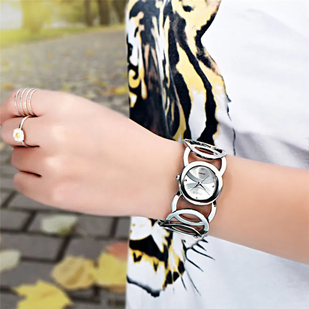 Luxury Brand Women's Gold Watch Stainless Steel Magic Bracelet Vintage Style Quartz Wristwatch for Ladies