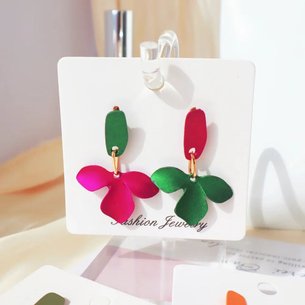 New Fashionable And Exquisite Retro Exaggerated Flower Shape Lacquered Earrings For Temperament Ladies Jewelry Gifts Wholesale