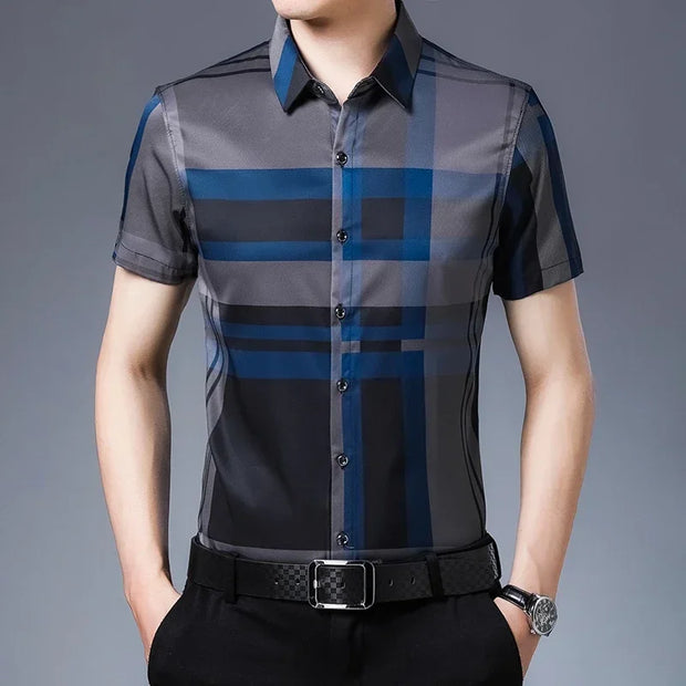 Men's Striped Business Casual Short Sleeved Shirt Wrinkle Resistant and Non Ironing Comfortable Top