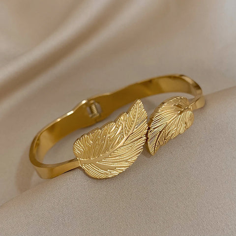 Greatera Chunky Leaf Stainless Steel Cuff Bracelet Bangles for Women Gold Plated Metal Leaves Bracelets Waterpfoof Jewelry