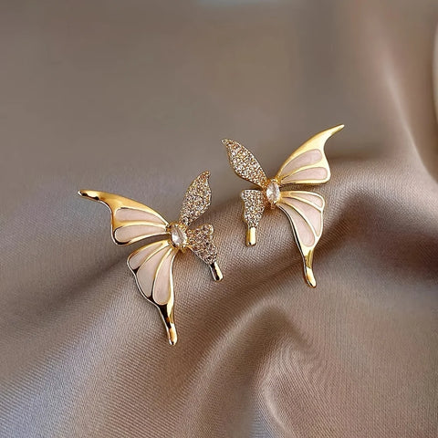 Elegant Butterfly Stud Earrings, Retro Zinc Alloy Hypoallergenic Earrings, Perfect Fashion Accessory for Daily Wear Best-selling