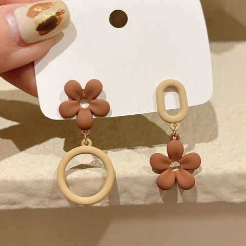 Asymmetric Flower Drop Earrings for Women Fashion Geometry Round Oval Dangle Earrings Sweet Party Daisy Jewelry Ear Accessories