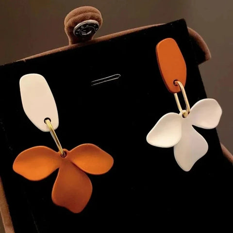 New Fashionable And Exquisite Retro Exaggerated Flower Shape Lacquered Earrings For Temperament Ladies Jewelry Gifts Wholesale