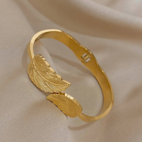 Greatera Chunky Leaf Stainless Steel Cuff Bracelet Bangles for Women Gold Plated Metal Leaves Bracelets Waterpfoof Jewelry