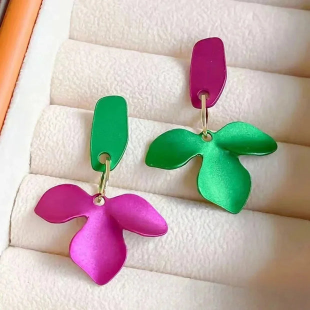 New Fashionable And Exquisite Retro Exaggerated Flower Shape Lacquered Earrings For Temperament Ladies Jewelry Gifts Wholesale