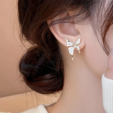 Elegant Butterfly Stud Earrings, Retro Zinc Alloy Hypoallergenic Earrings, Perfect Fashion Accessory for Daily Wear Best-selling